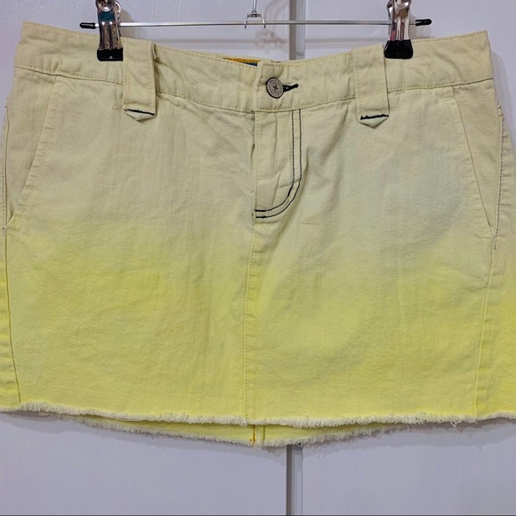 YELLOW TIE DYE DISTRESSED DENIM MINI SKIRT OMBRE SLANT POCKETS RAW HEM - Picture 3 of 11
